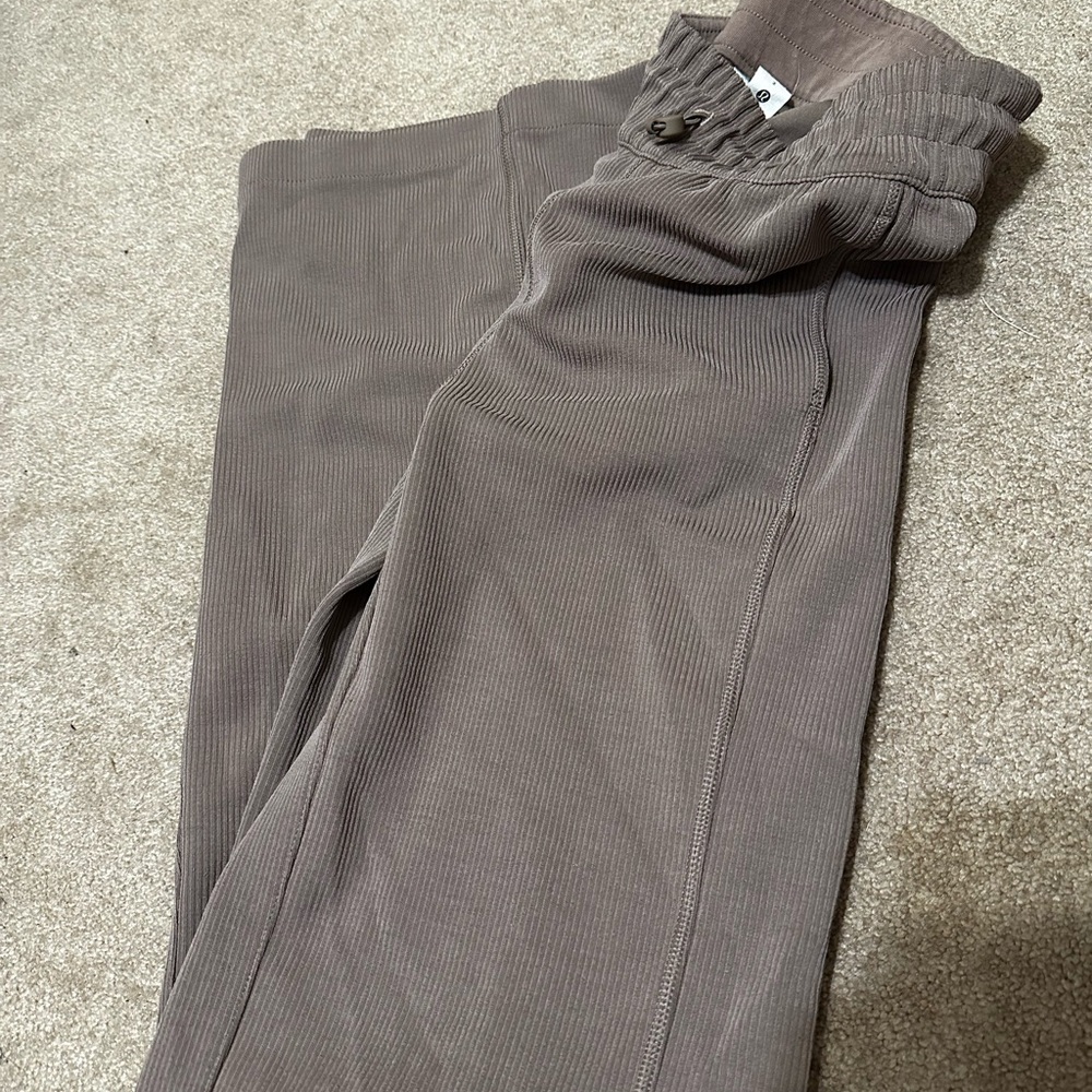 Lululemon Taupe pants